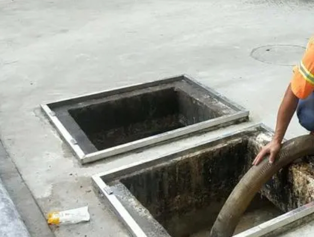 赤坎化粪池清理