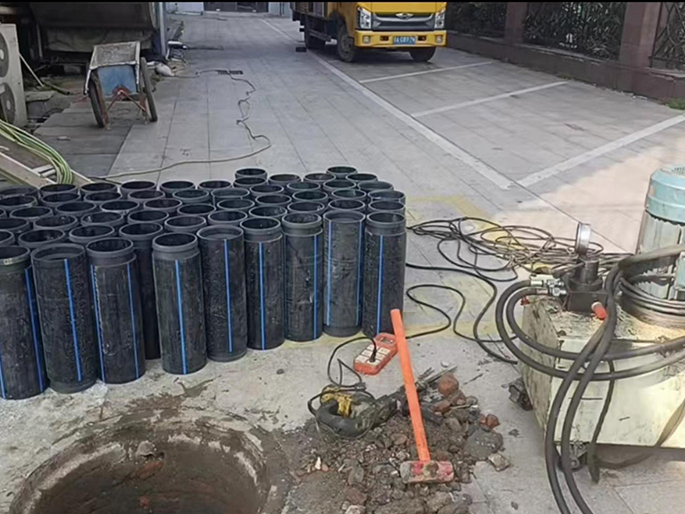 赤坎PE置换管厂家 DN315置换管 非开挖管短管置换